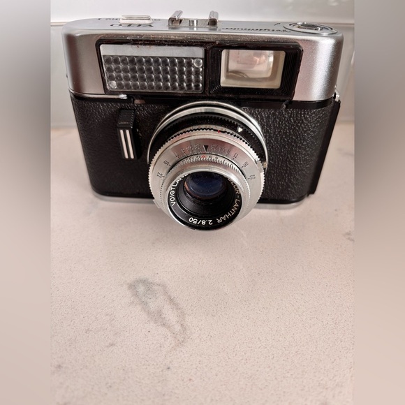 Black and Brown Vintage Voigtlander Vito Camera and Leather Case - Picture 8 of 9